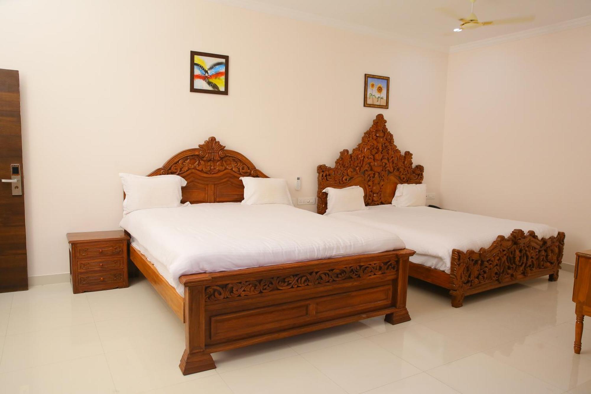 Saba Executive Rooms And Apartments Haïdarabad Extérieur photo